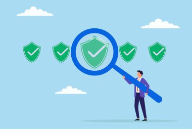Güvenliği büyük bir büyüteçle analiz eden, detaylı risk değerlendirmesini, eksiksiz denetimi sembolize eden ve koruma ve güvenliğe odaklanan bir iş adamının vektör çizimi