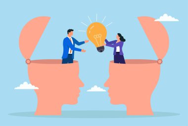 Açık bir kafanın içinde duran ve bilgi paylaşımını, takım çalışmasını, yaratıcılığı ve yeni fikirleri sembolize eden bir ampulü değiş tokuş eden iki iş adamının vektör çizimi