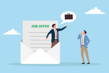 Bir iş adamının iş teklifi sunmak için bir zarfın içinde duran vektör illüstrasyonu, işe alım, kariyer fırsatı ve profesyonel iletişimi temsil ediyor.