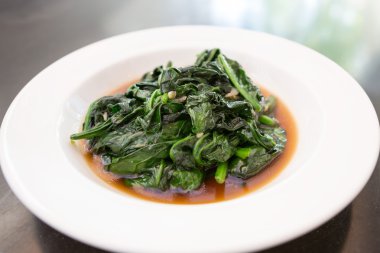 istiridye soslu tavada kızartılmış chines lahana