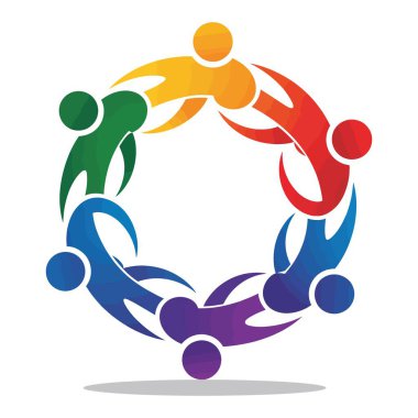 Çok kültürlü takım çemberi. Çeşitli insanlar el ele tutuşuyor. Birlik gökkuşağı renkleri.