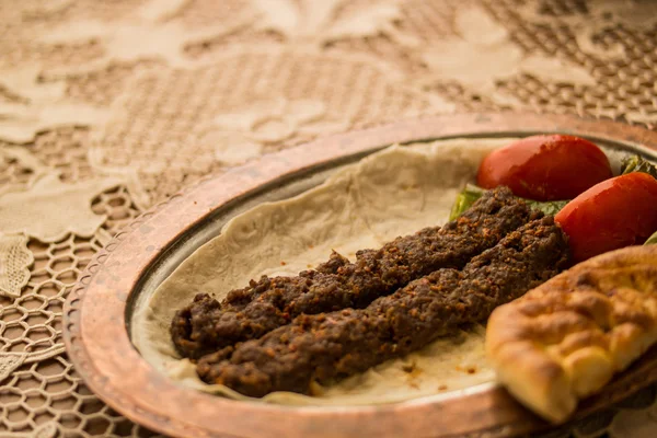 Turkse adana kebab. — Stockfoto