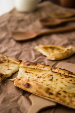 Tukish pide peynirli / Kasarli pide.