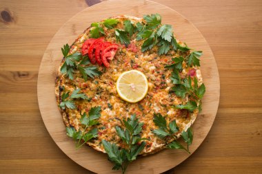Lahmacun. Pide