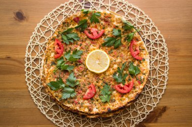 Lahmacun. Pide