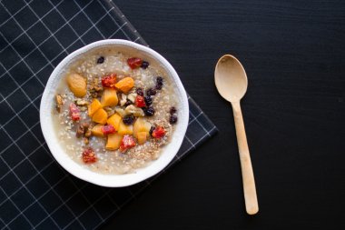 Türk geleneksel tatlı Aşure (Noah'ın puding)