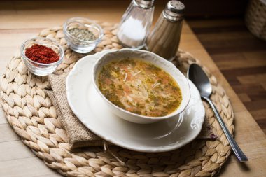 Geleneksel Türk tavuk çorbası.