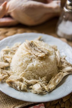 Geleneksel Türk tavuk bir pirinç (ekmeği tarifi).