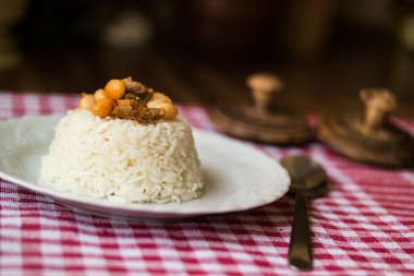 Pişmiş fasulye bir pirinç / Kuru Fasulye. 