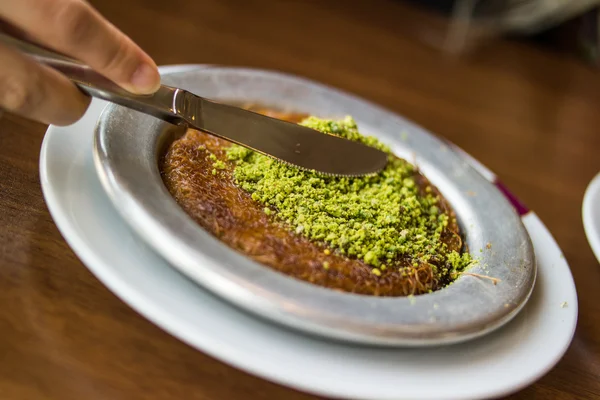 Kunefe / Dessert traditionnel turc — Photo