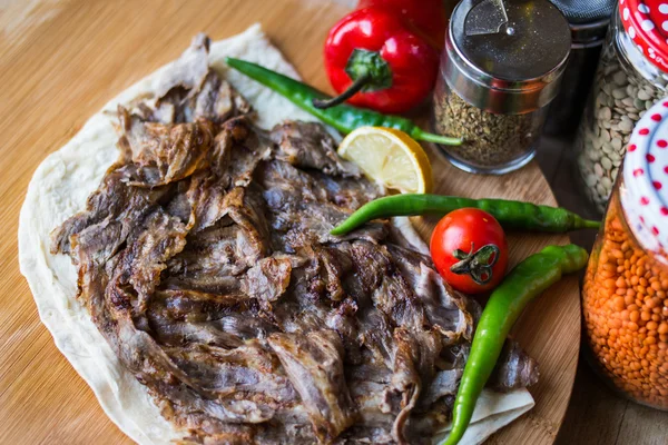 Turkiska traditionella Doner Portion — Stockfoto