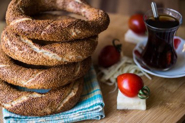 Simit çay / simit.
