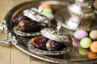 Tarihi meyve kurutulmuş / Medjool / Ramazan gıda.