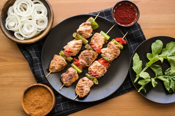 Türk şiş kebap / tavuk şiş.
