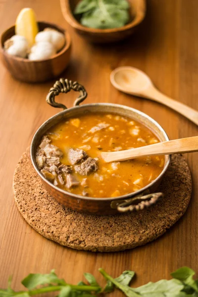 Sopa Turca Tradicional Kelle Paca . — Foto de Stock