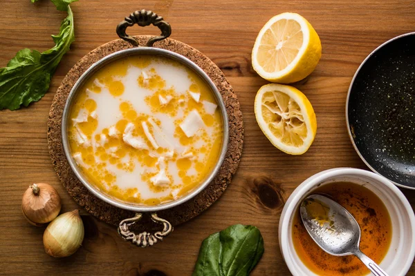 Turecki tradycyjny Tripe Soup / iskembe corbasi. — Zdjęcie stockowe