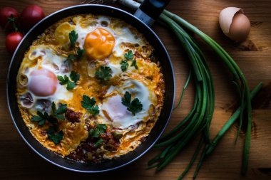 Türk Kahvaltısı Menemen / Omlet (Kızarmış Yumurta)