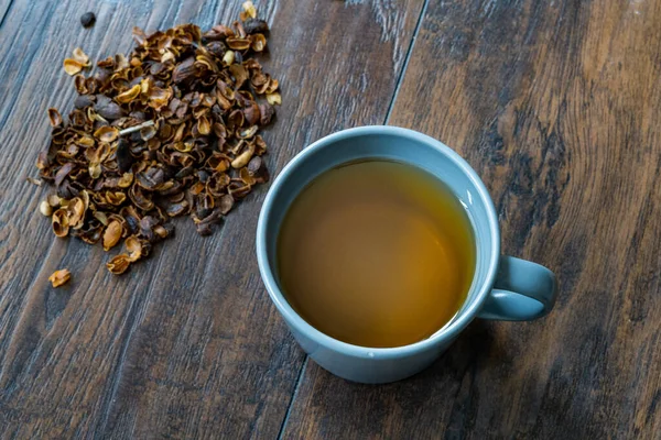 Cascara Oder Kaffee Kirsch Tee Tasse Sonnengetrocknete Geschälte Kaffeebohnen Bereit — Stockfoto