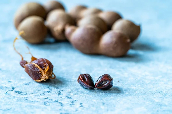 Tumpukan Buah Tamarind Manis Ripe Dengan Shell Siap Makan — Stok Foto