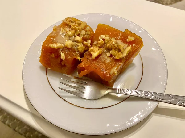 Homemade Traditional Turkish Pumpkin Dessert Walnut Tahini Sauce Kabak Tatlisi — Stock Photo, Image