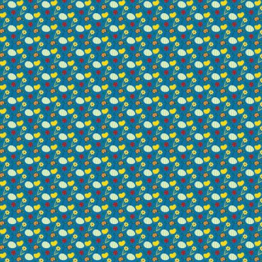 Mavi arka planda izole edilmiş paskalya yumurtaları, çiçekler ve laleler.