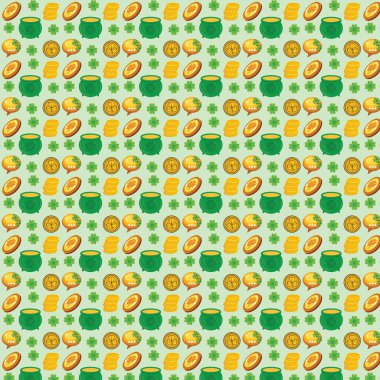 Açık yeşil arka planda altın ve yonca desenleri tekrarlanıyor