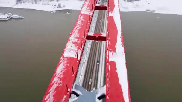 Fotografi udara dari jembatan mobil. Jembatan Merah Bugrinsky — Stok Video