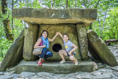 Dağlarda yürüyüş.