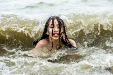 Yaz eğlencesi denizde