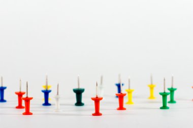 Çizim pim. Ofis, banka donatımı için önemli hatırlatmalar