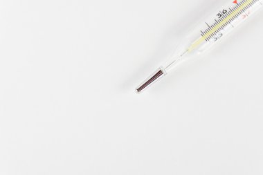 Termometre. Vücut ısısı ölçümü için tıbbi alet.