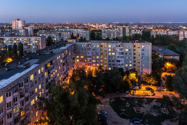 Volgograd şehri akşam. Kahraman şehir.