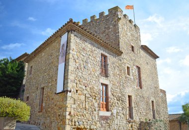  Castell D. Aro, Girona İspanya 'daki Benedormiens Kalesi.