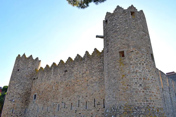 Замок Калонже Герона Каталонія — стокове фото
