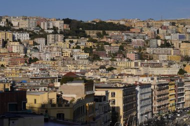 Napoli. İtalya 'nın Vezüv Dağı eteğindeki Napoli şehrinin manzarası..