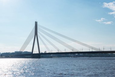 Vansu Köprüsü kablosu Riga 'daki Daugava nehri boyunca köprü olarak kaldı.