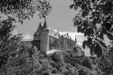 Viaden, Lüksemburg - 29 Haziran 2025: Viaden Şatosu Promoner binadaki en büyük güçlendirilmiş kale.