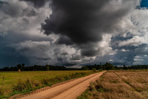 Vista Dramática Uma Nuvem Prateleira Sobre Campo Nuvem Horizontal — Fotografia de Stock