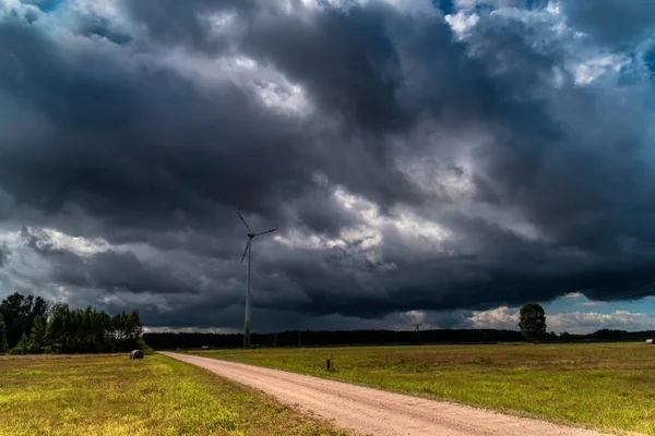 Dramática Vista Una Nube Sobre Campo Formación Horizontal Nubes — Foto de Stock