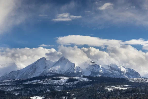 Tatra Dağları Manzaralı Güzel Kış Manzarası — Stok fotoğraf