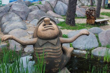 Kutsal Bakire Meryem 'in Doğumu Katedrali Meryem Solotchin Meryem' in Doğumu Manastırı, 1390 yılında Ryazan Grandük Oleg Ivanovich tarafından kuruldu.