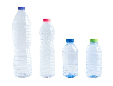 Beyaz arka plan üzerinde izole şişe su.