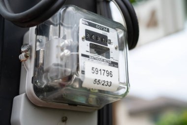Ev ve ofisteki enerji maliyeti için elektrik ölçüm sayacı.