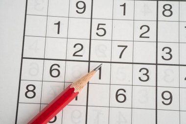 Pratik becerisi için kalemle yapboz oyunu.