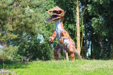 İşte Prigord Noir bölgesindeki Tursac Prehistorik Parkı 'nda hayran olduğum bir dinozor..