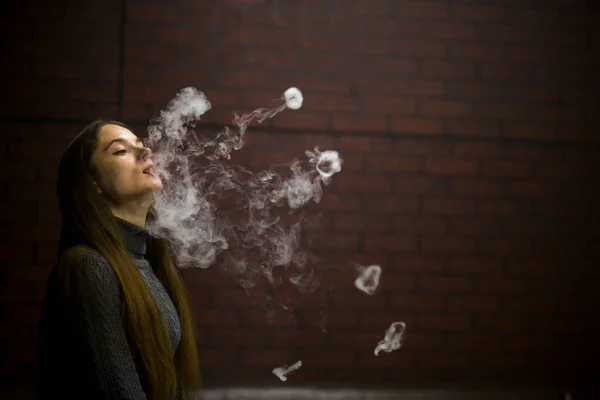 Vaping Teenager Young Pretty White Caucasian Teenage Girl Long Hair — Stock Photo, Image