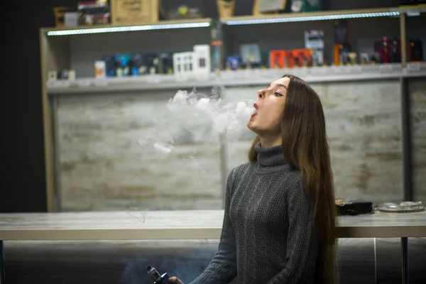 Vaping Teenager Young Pretty White Caucasian Teenage Girl Long Hair — Stock Photo, Image