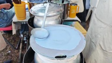 Geleneksel Tayland usulü domuz buğulaması..