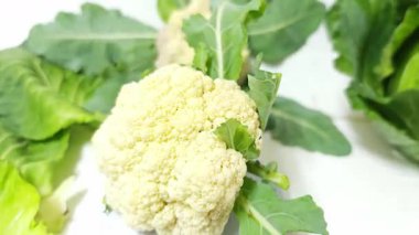 Doğal ortamda yetişen karnabahar..