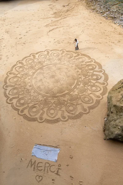 Biarritz France 2020 재능있는 길거리 아티스트 Draws Manalala Beach Biarritz — 스톡 사진